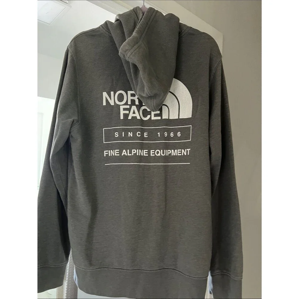The North Face Gray Pullover Hoodie Sweatshirt. Size Large.